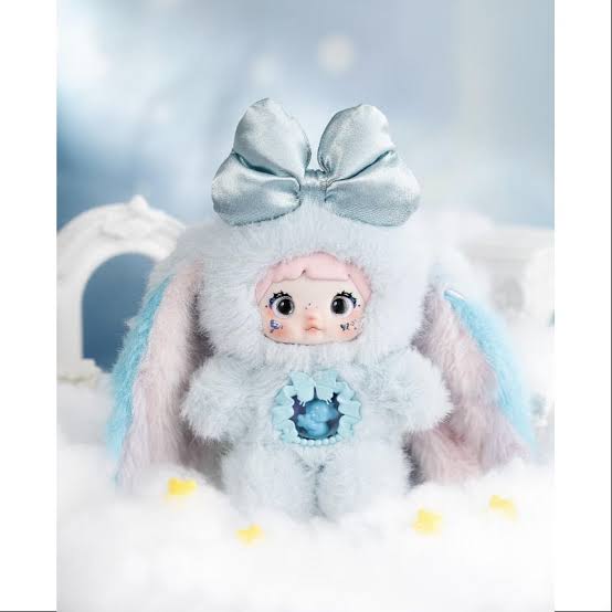NOMMI FANTASY SERIES Solace